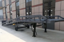 青島地區登車橋設備應用全解析：選型、優勢與常見問題